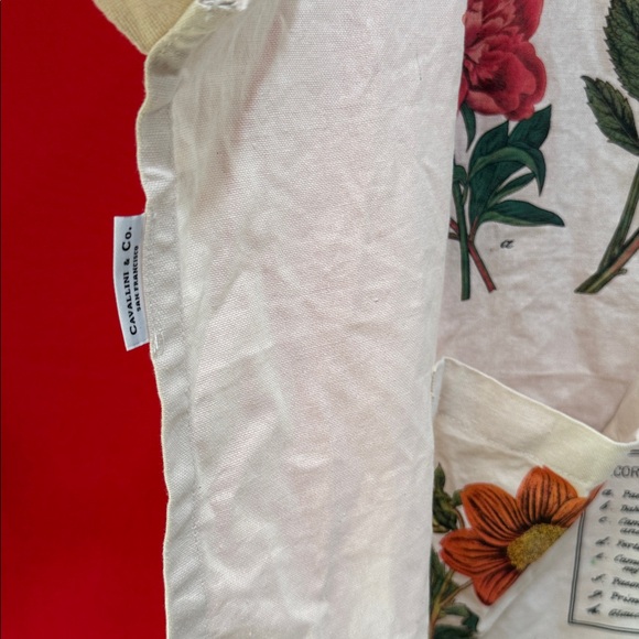 Cavallini & Co Vintage Botanica Floral Print Apron - Picture 3 of 7